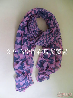 临空2017春季地摊货源 5元女士时尚围巾披肩批发热卖解析